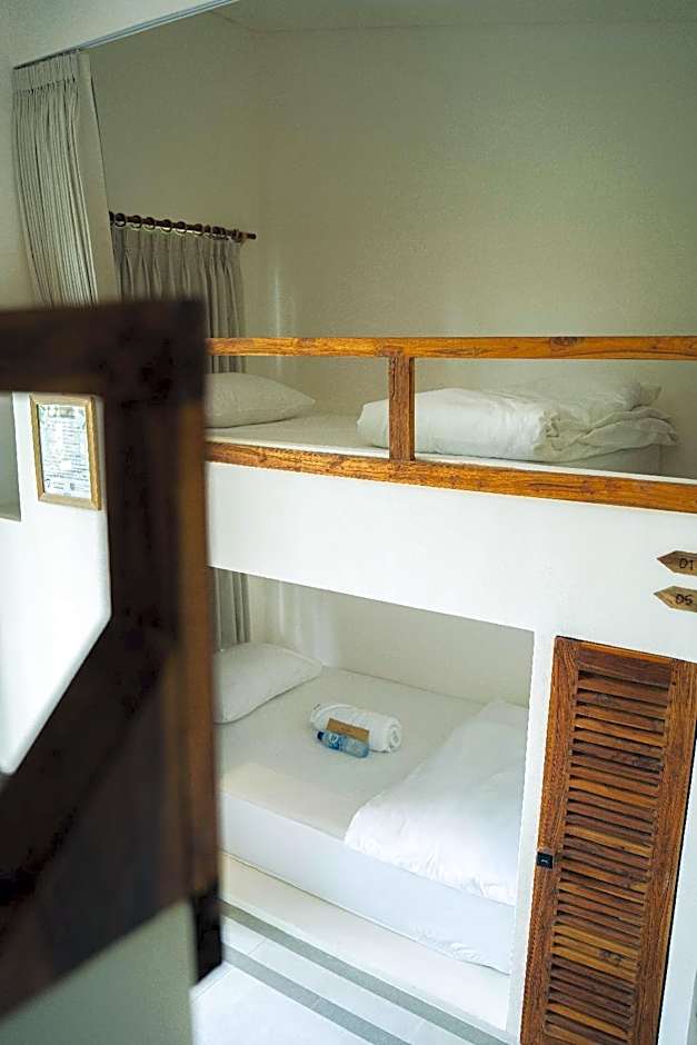 White Penny Hostel