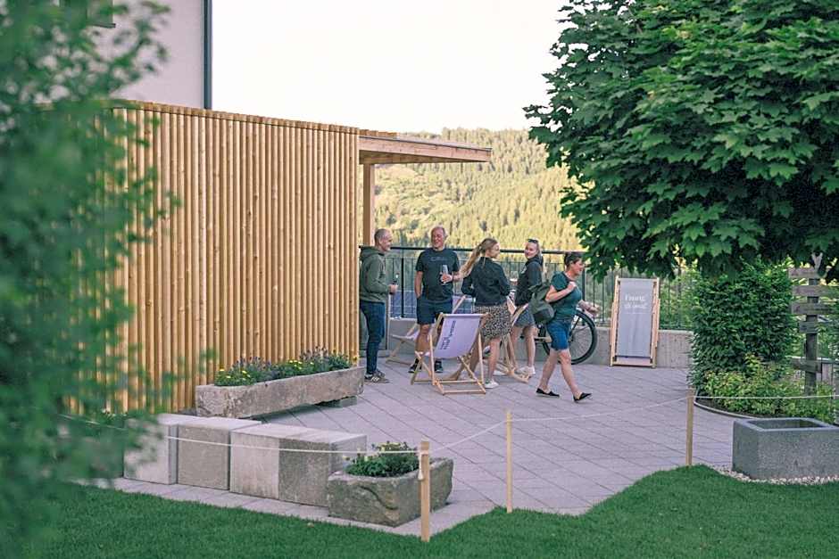 Karlingerhaus Hotel Hostel Home