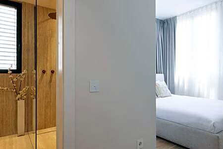 High Living Sea View by Five Stay