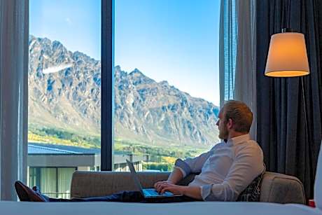 Holiday Inn Queenstown Remarkables park By IHG