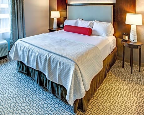 2 Bedroom Suite