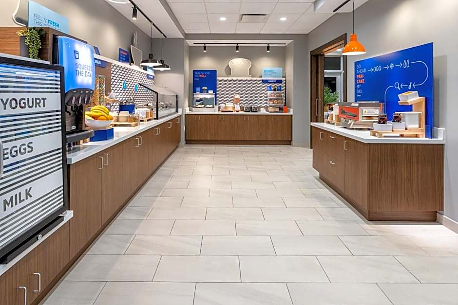 Holiday Inn Express & Suites Benson By IHG