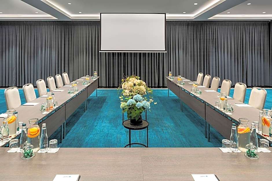 RADISSON BLU LEOGRAND HOTEL