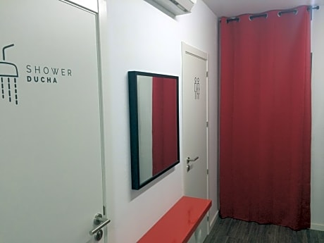 Bed in 6-Bed Female Dormitory Room with Shared Internal Bathroom