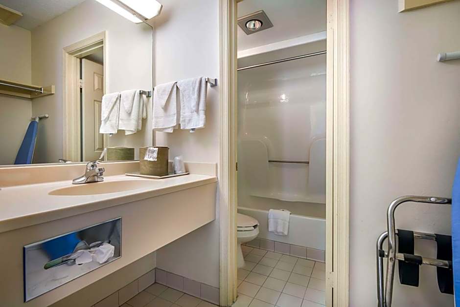 Quality Inn Little Creek