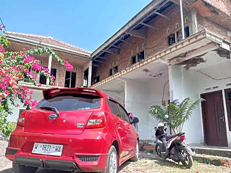 SPOT ON 93786 Kost Alamku Syariah