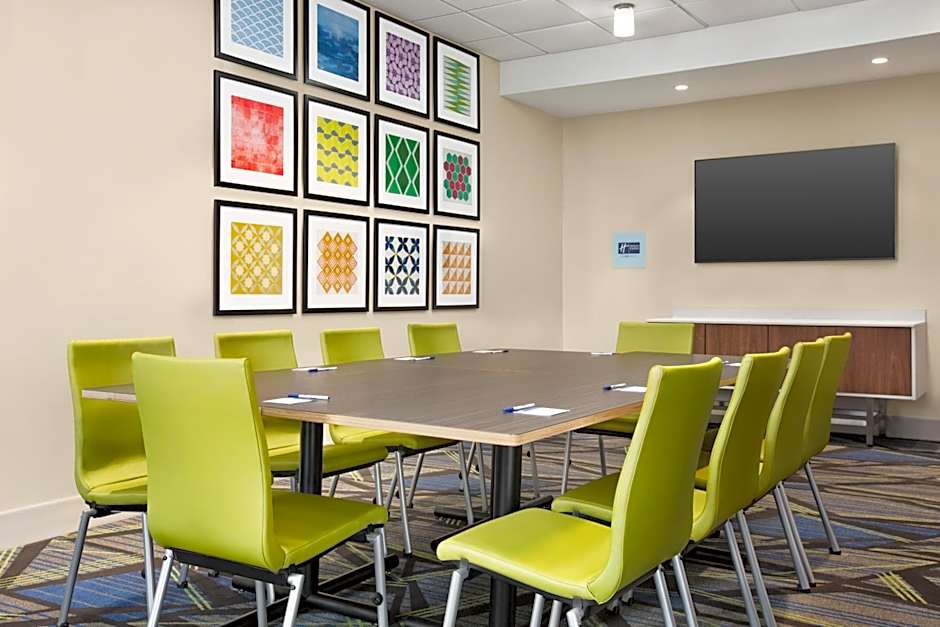 Holiday Inn Express And Suites Ukiah By IHG