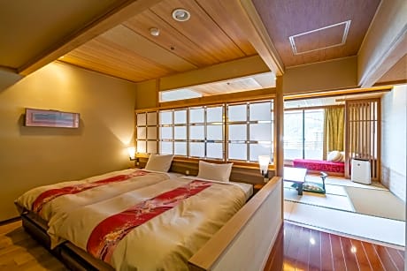 Room with Tatami Area - Main Building