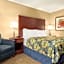 Travelodge by Wyndham Oshawa Whitby