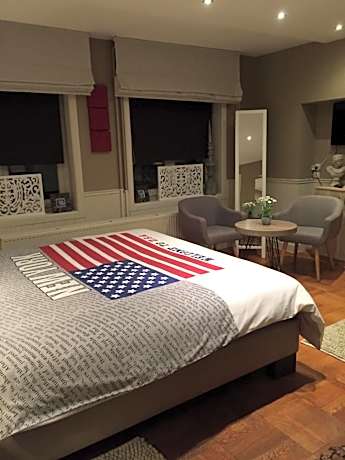 Deluxe Double Room with Shower