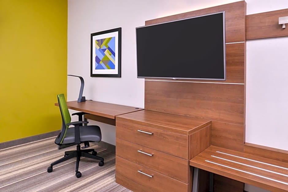 Holiday Inn Express Hotel & Suites Elgin By IHG