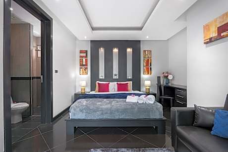 3-Bedroom Villa with Kitchen and Private Pool