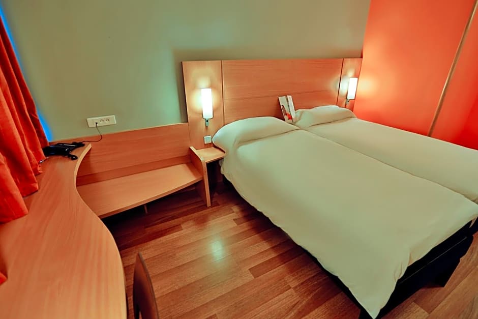 Ibis Meknes Hotel