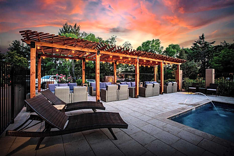 Arroyo Pinion Hotel, Ascend Hotel Collection