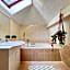 Rabbit's Loft - 2 Bedrooms, Theme Room, Free Parking