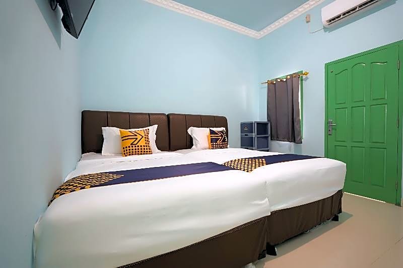 OYO 2738 818 Home Stay