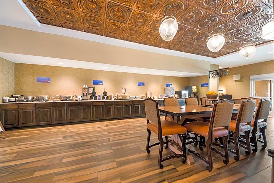 Best Western Bandera Suites & Saloon