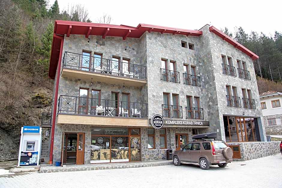 Hotel Korab Trnica