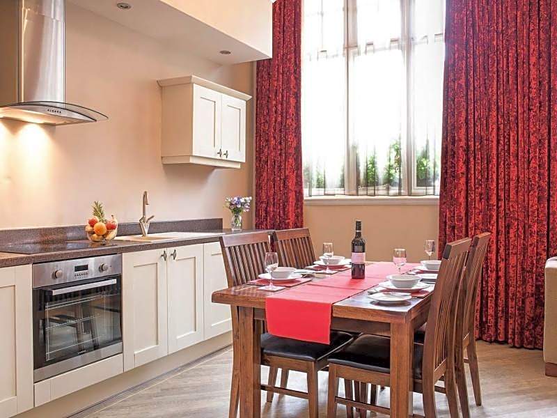 The Richmond Apart-Hotel