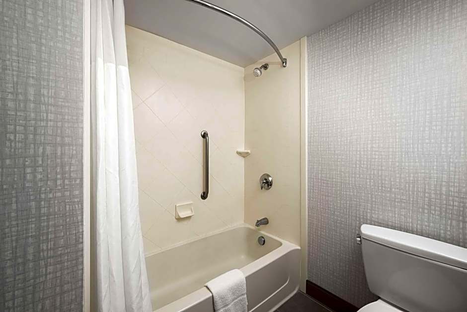 Hampton Inn By Hilton - Suites Cape Cod-West Yarmouth