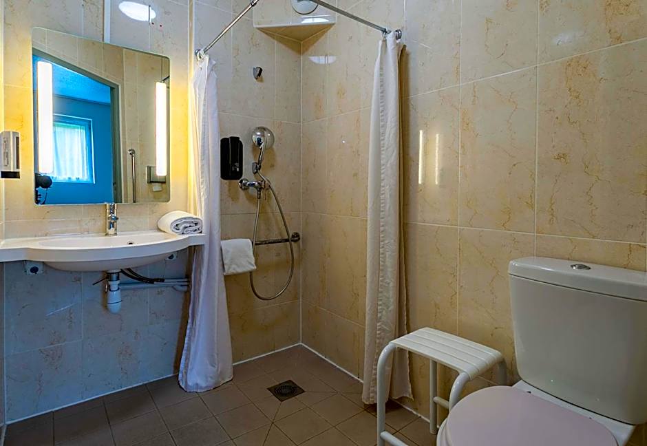 B&B HOTEL Strasbourg Nord Artisans
