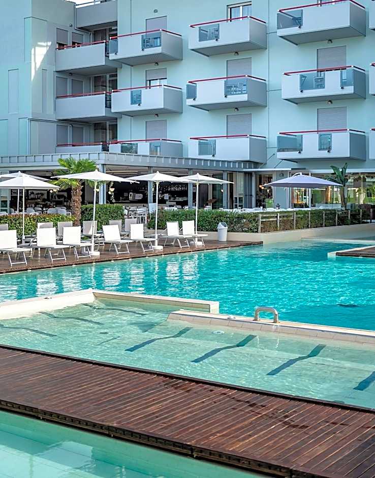 Domino Suite Hotel & Residence