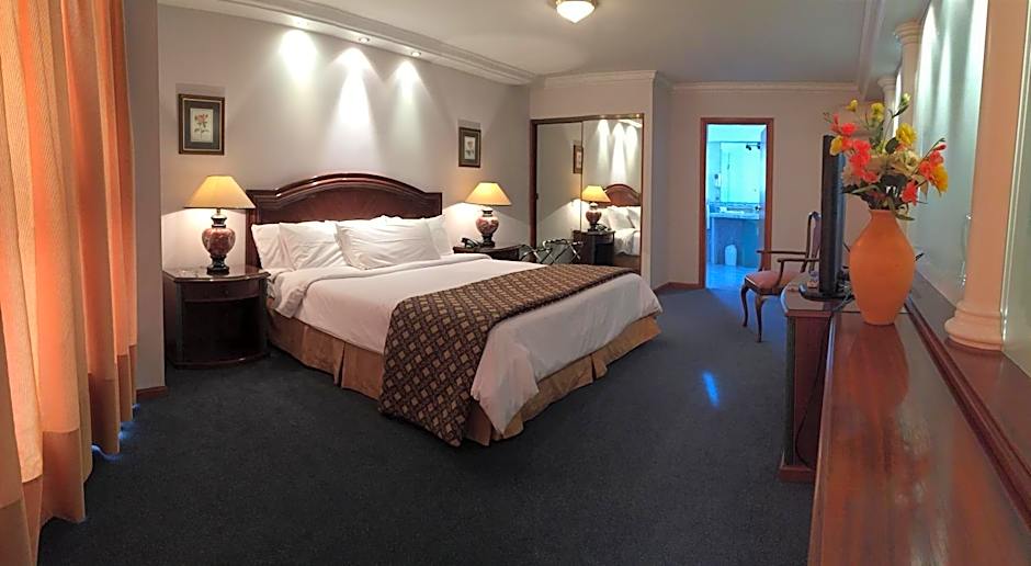 Crystal Palace Hotel