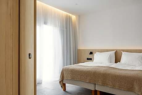 One-Bedroom Suite No Balcony