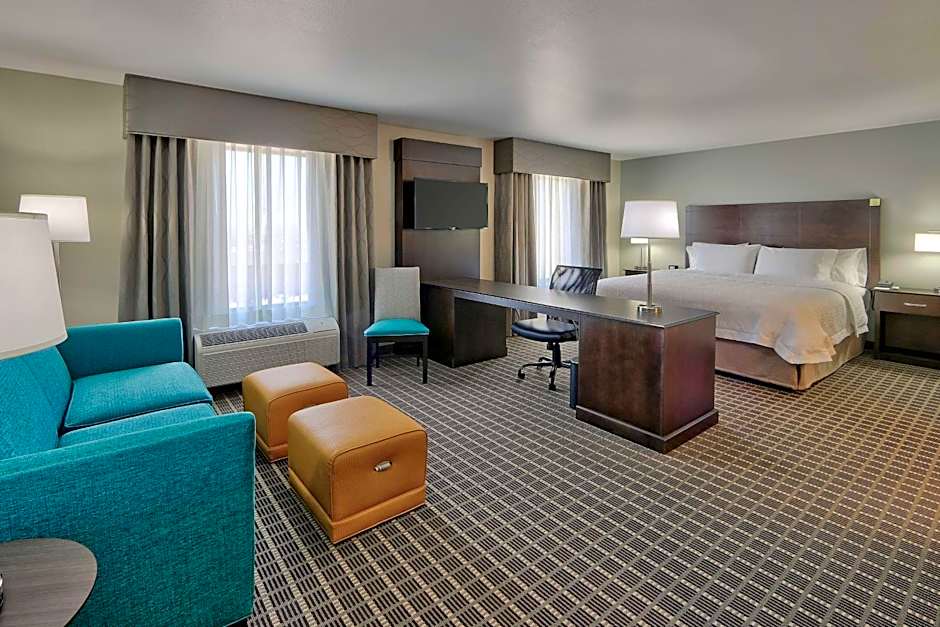 Hampton Inn By Hilton & Suites Albuquerque Airport