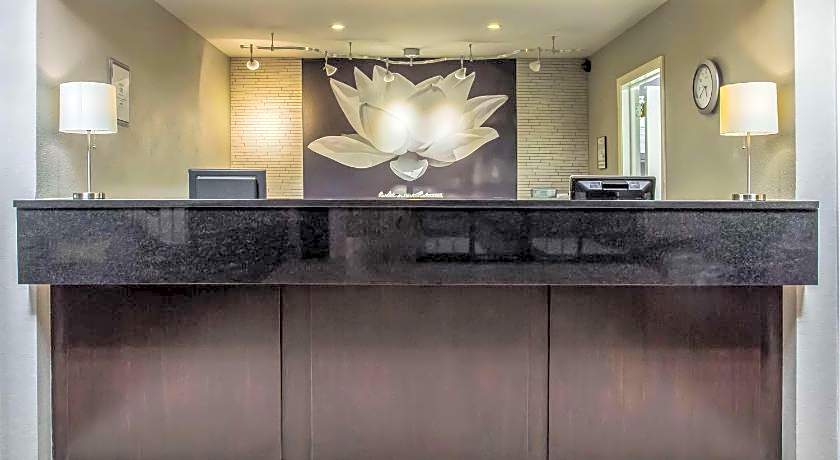 La Quinta Inn & Suites by Wyndham Oshkosh
