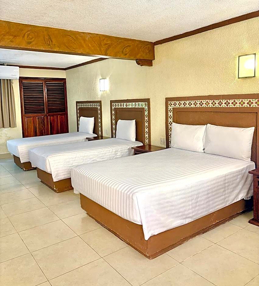 Suites Cancun Center