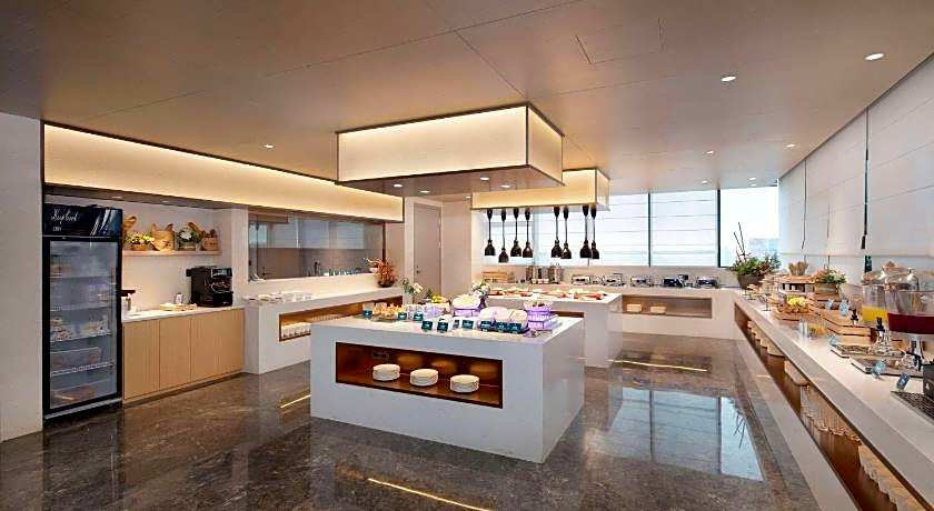 Days Inn by Wyndham Zhuhai Gongbei Port