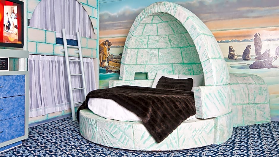 Fantasyland Hotel Guest Reservations