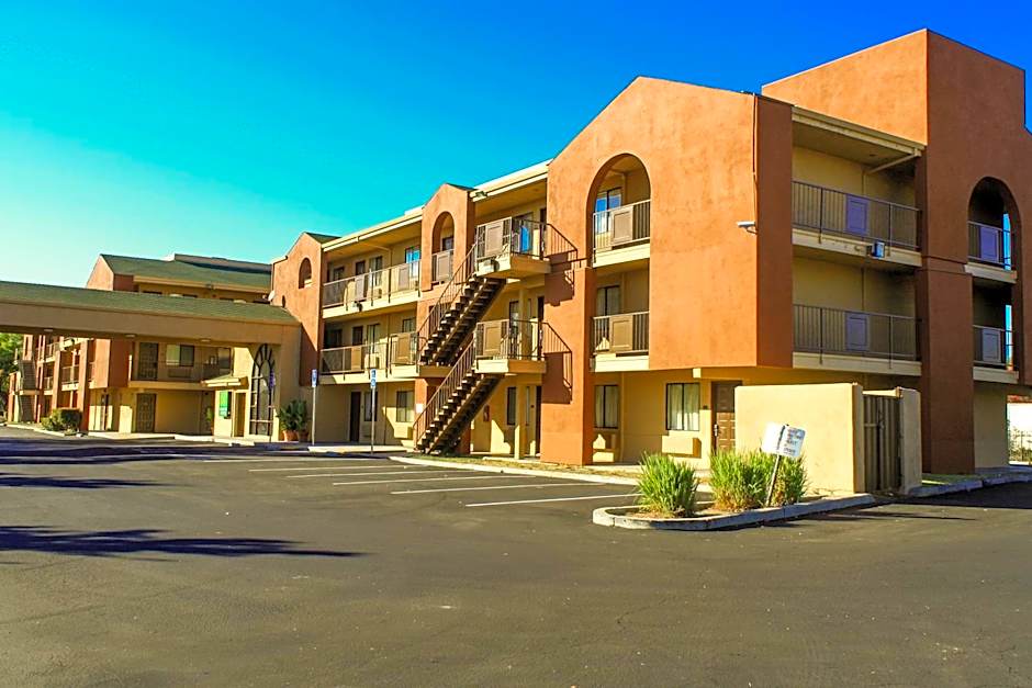 Budget Inn and Suites Stockton Yosemite
