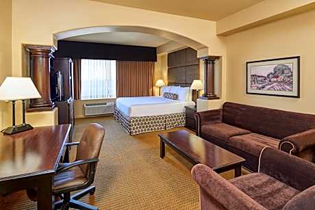 King Studio Suite - Non-Smoking