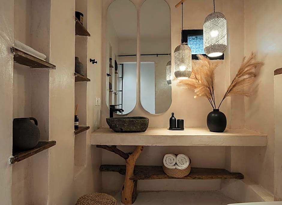 Kynthia Hotel - Adults Only