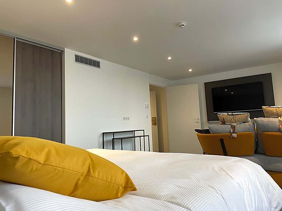 Photo 1 of 27 of Deluxe Apartment