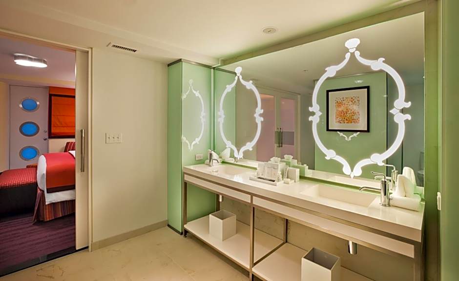 Washington Plaza Hotel