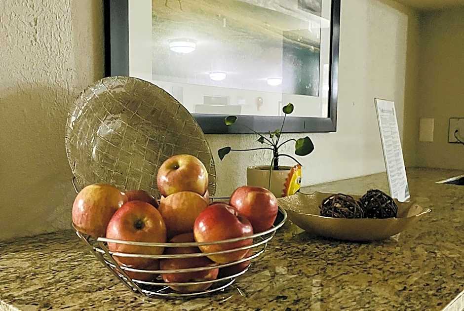 Super 8 by Wyndham Grande Prairie