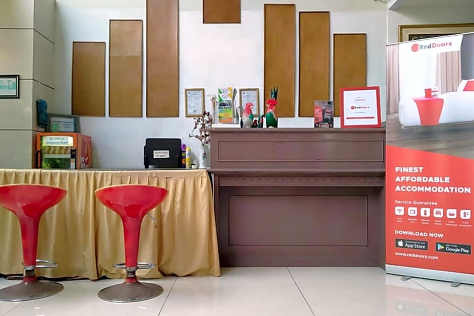 RedDoorz @ Hotel Surabaya Sumenep