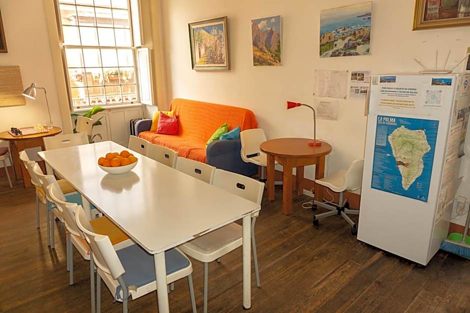 Hostel Albergue La Casa Encantada