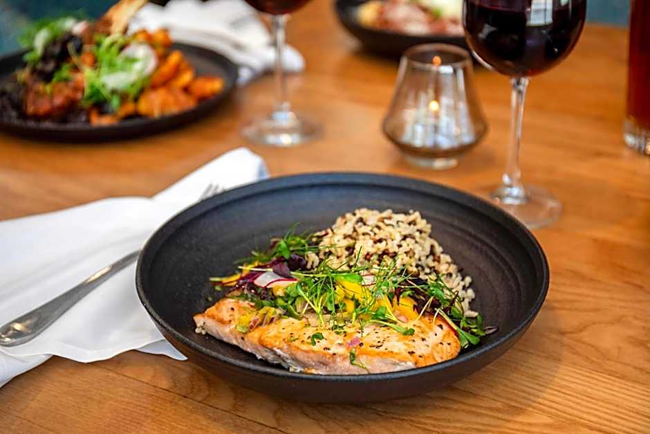 Cambria Hotel Denver Downtown RiNo