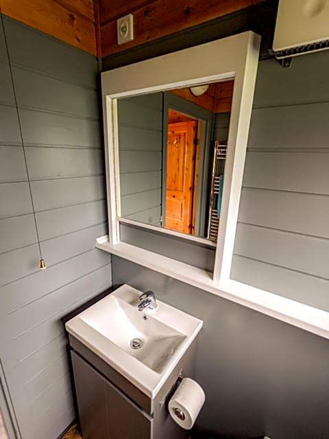 Avallon Lodges