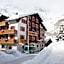 Hotel THE LARIX ski-in ski-out