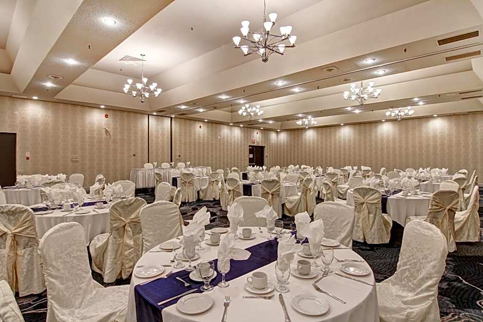 Holiday Inn Oakville Centre By IHG