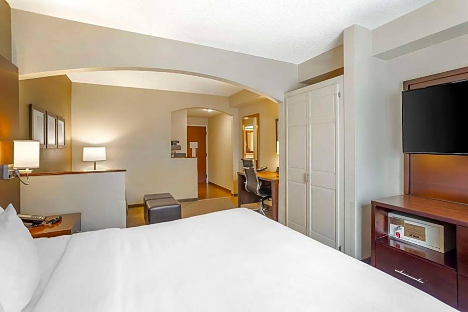 Comfort Suites near Penn State
