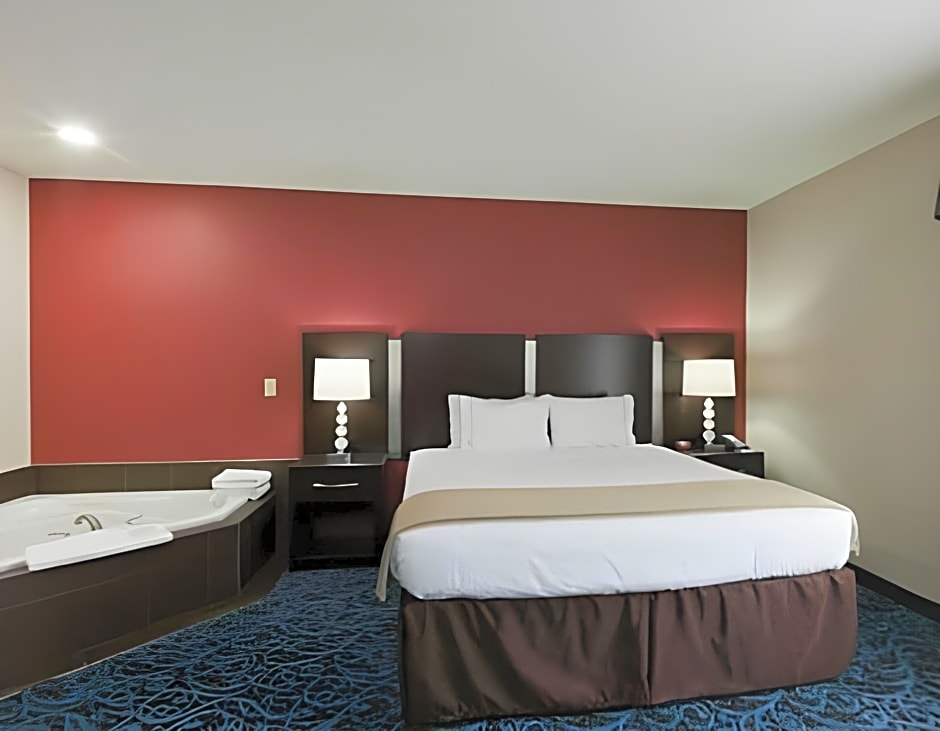 Holiday Inn Express & Suites - New Philadelphia Southwest By IHG