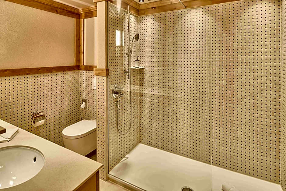 The Glacier Hotel - ex Eurotel Victoria -