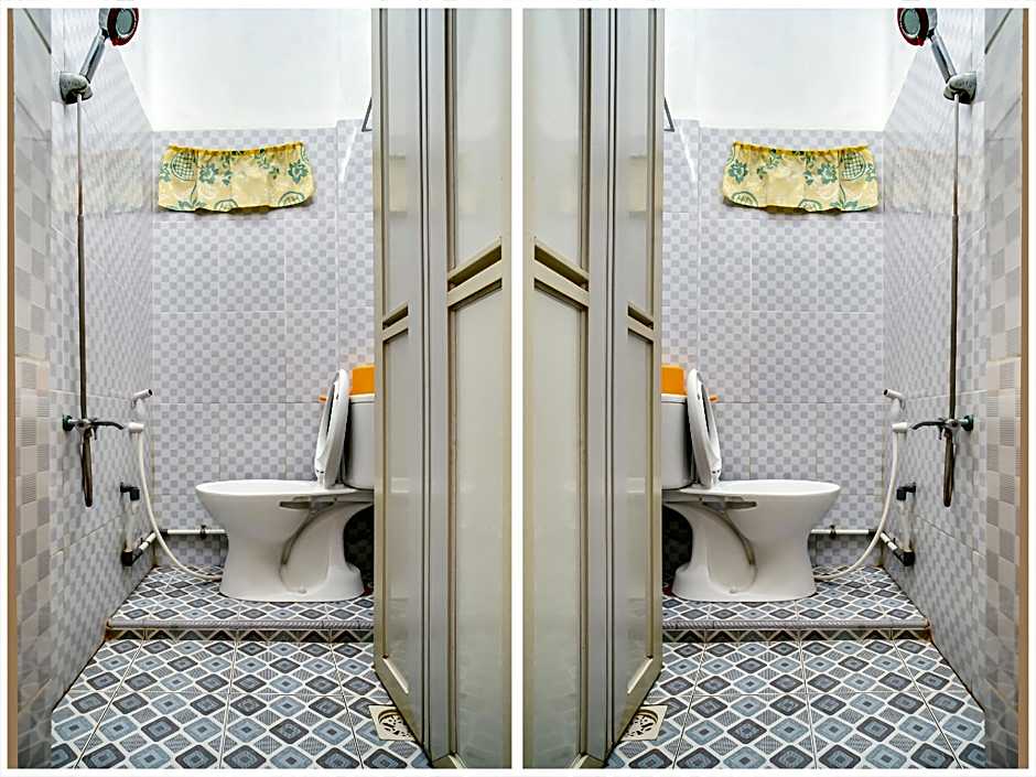 OYO 90024 Botania Homestay & Cafe