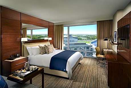 Premier King Room